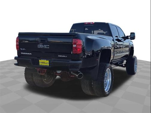 2017 GMC Sierra 3500 Denali