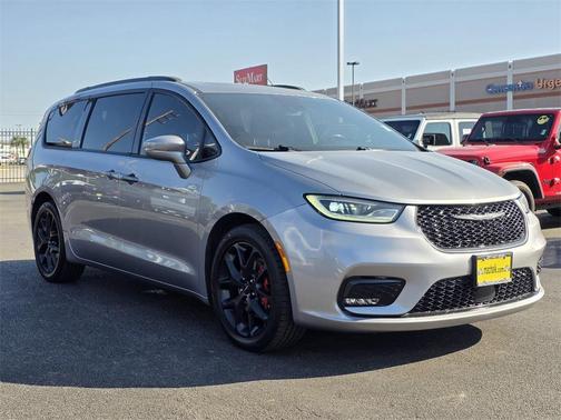 2021 Chrysler Pacifica Touring