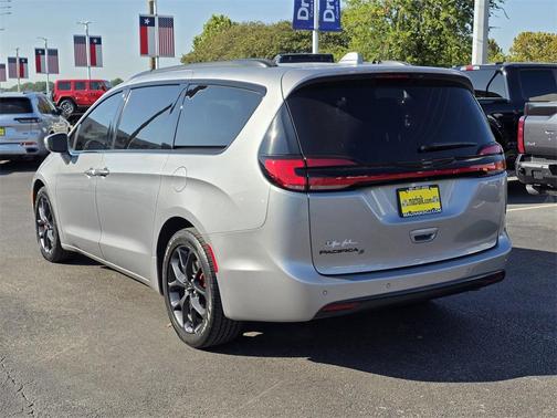 2021 Chrysler Pacifica Touring