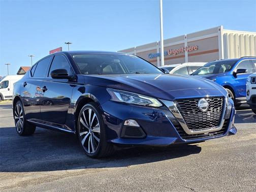 2022 Nissan Altima 2.5 SR