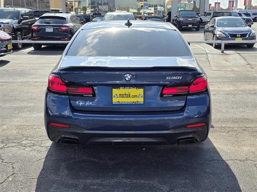 2022 BMW 530 i