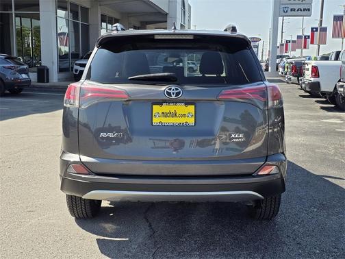 2017 Toyota RAV4 XLE