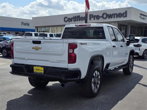 2024 Chevrolet Silverado 2500 Custom