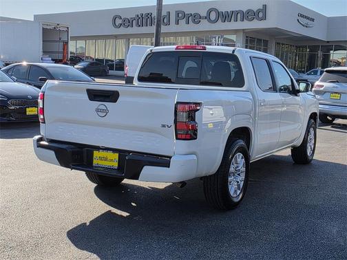 2022 Nissan Frontier SV