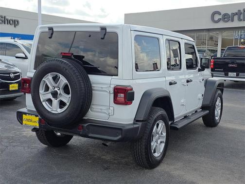 2022 Jeep Wrangler Unlimited Sport