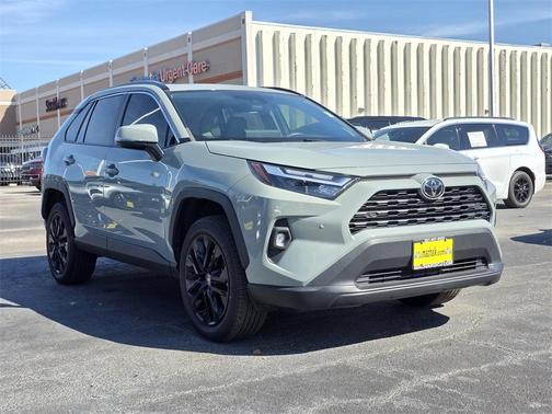 2023 Toyota RAV4 XLE Premium