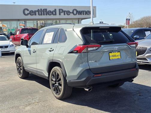 2023 Toyota RAV4 XLE Premium