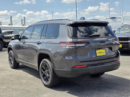 2025 Jeep Grand Cherokee L Laredo