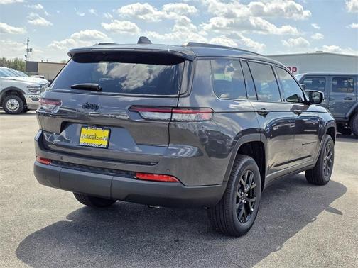 2025 Jeep Grand Cherokee L Laredo