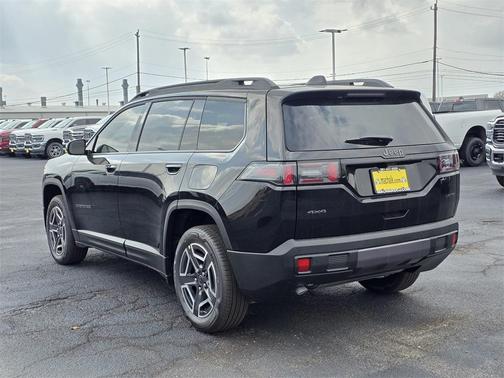 2026 Jeep Cherokee LAREDO/LIMITED
