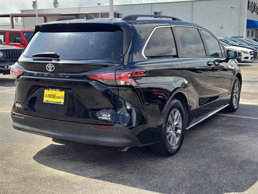 2021 Toyota Sienna XLE