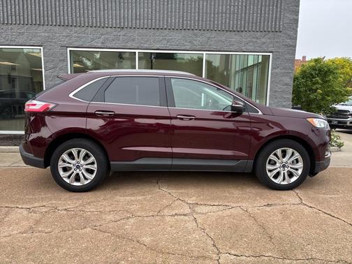 2020 Ford Edge Titanium