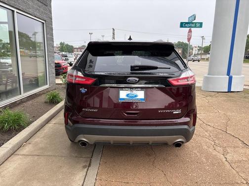 2020 Ford Edge Titanium