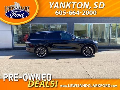 Photo 1 of 19 of 2021 Lincoln Aviator Reserve AWD