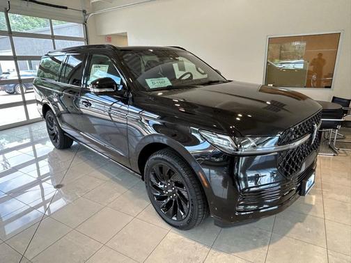 2025 Lincoln Navigator L Reserve