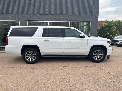 2018 Chevrolet Suburban LT