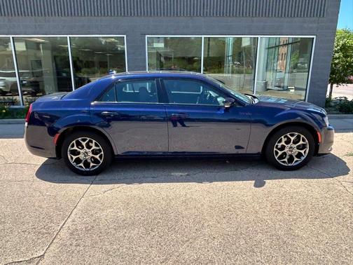 2016 Chrysler 300 S