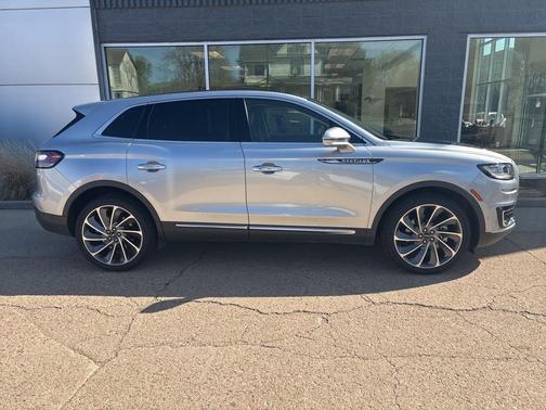 2020 Lincoln Nautilus Reserve