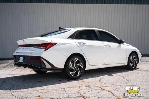 2024 Hyundai ELANTRA Limited