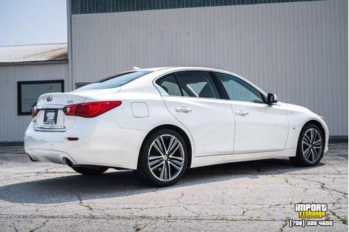 2015 INFINITI Q50 Premium