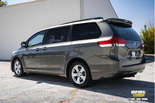 2011 Toyota Sienna LE