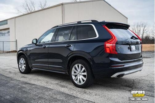 2016 Volvo XC90 T6 Momentum