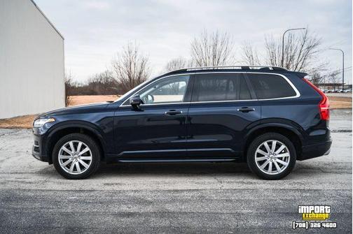 2016 Volvo XC90 T6 Momentum