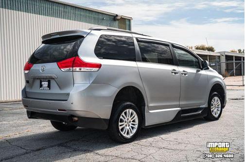 2014 Toyota Sienna XLE