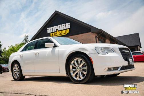 White 2016 Chrysler 300 Limited