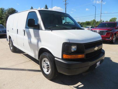 Photo 1 of 19 of 2009 Chevrolet Express 3500 