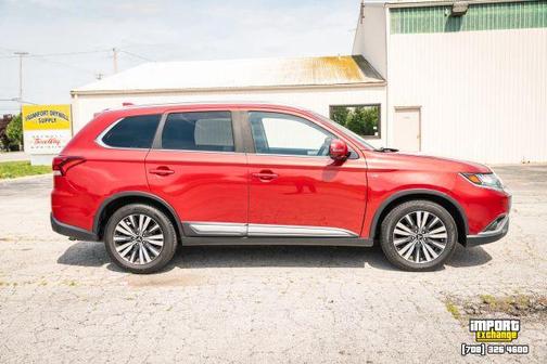 Red 2019 Mitsubishi Outlander GT