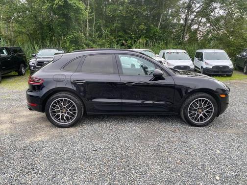 2018 Porsche Macan Base