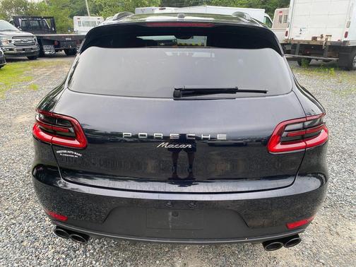 2018 Porsche Macan Sport Edition