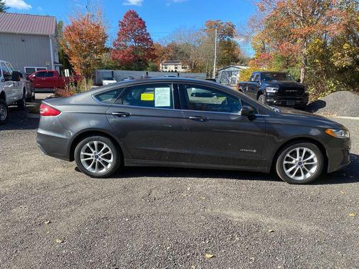 2019 Ford Fusion Hybrid SE