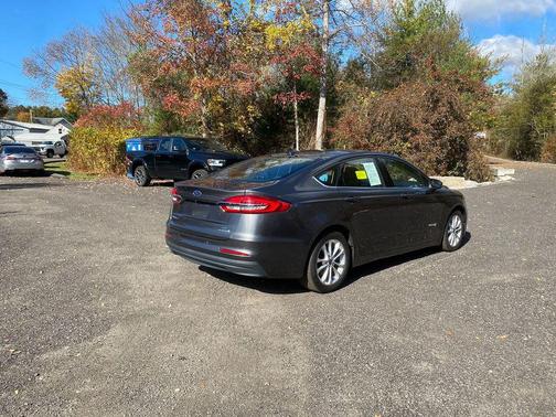 2019 Ford Fusion Hybrid SE
