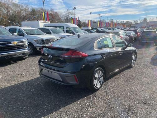 2020 Hyundai IONIQ Hybrid Blue