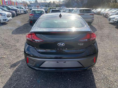 2020 Hyundai IONIQ Hybrid Blue
