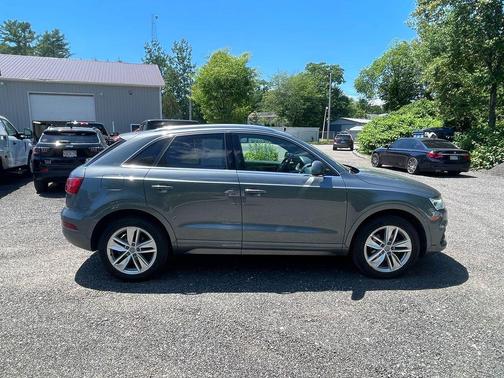 Monsoon Gray Metallic 2017 Audi Q3 2.0T Premium Plus
