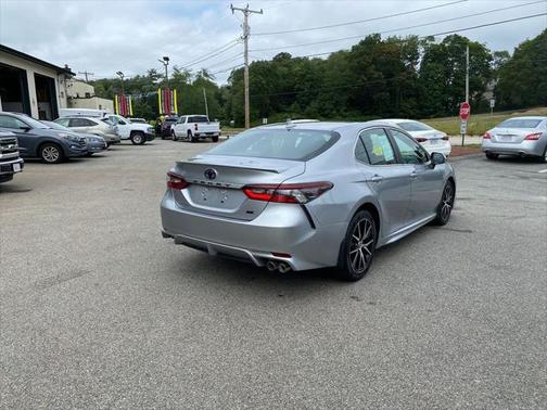 2022 Toyota Camry SE