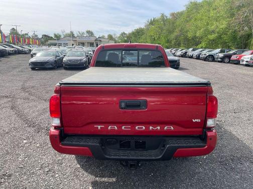 Barcelona Red Metallic 2016 Toyota Tacoma TRD Sport