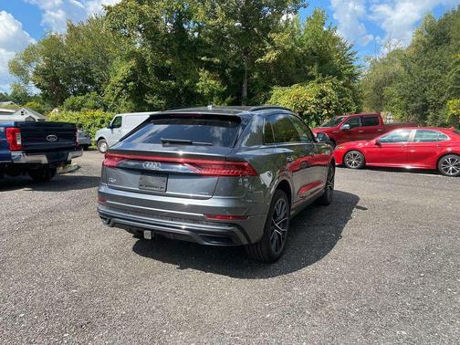 2020 Audi Q8 55 Premium Plus