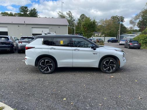 2023 Mitsubishi Outlander PHEV SEL