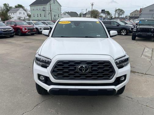 Ice Cap 2023 Toyota Tacoma TRD Sport