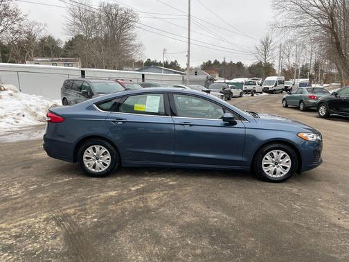 2019 Ford Fusion S