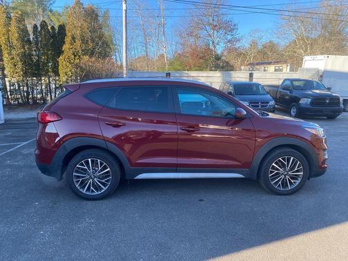 2019 Hyundai TUCSON SE