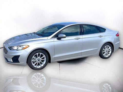 Ingot Silver Metallic 2019 Ford Fusion SE