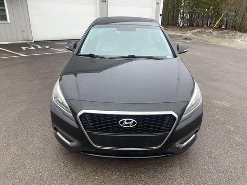 Eclipse Black 2017 Hyundai SONATA Hybrid SE
