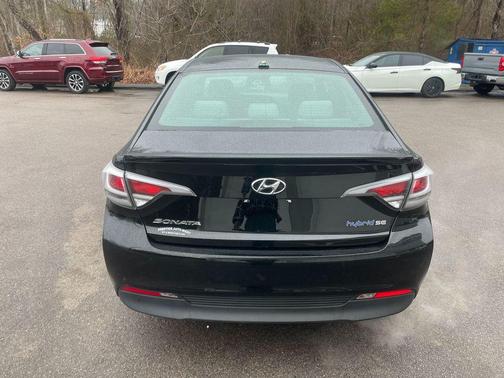 Eclipse Black 2017 Hyundai SONATA Hybrid SE