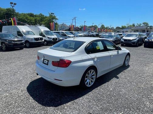 Alpine White 2015 BMW 320 i