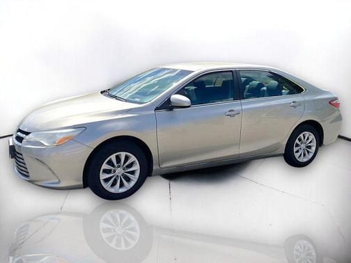 Creme Brulee Mica 2015 Toyota Camry LE